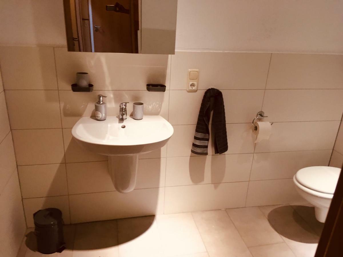 Ferienwohnung Am Nuerburgring/Wintersport Arft Acht Ngoại thất bức ảnh