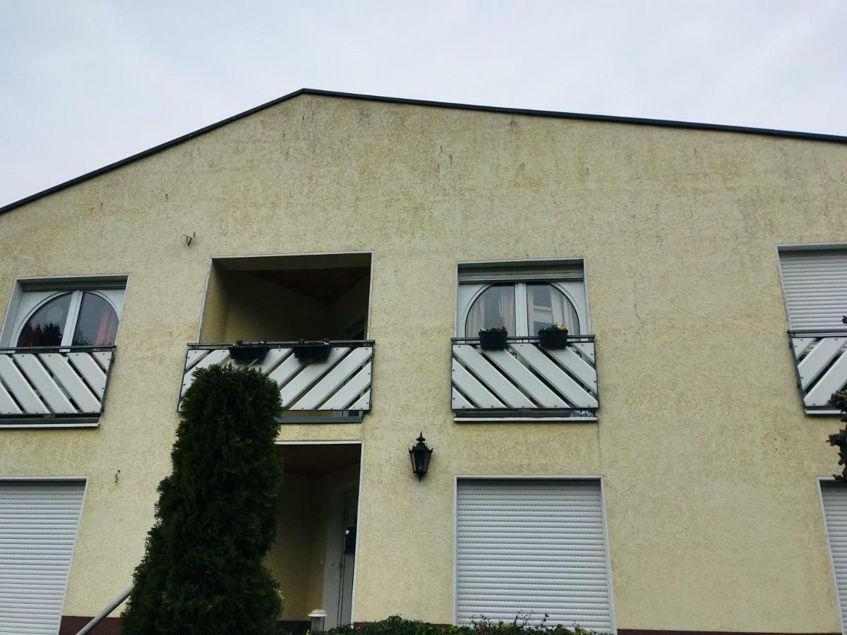 Ferienwohnung Am Nuerburgring/Wintersport Arft Acht Ngoại thất bức ảnh